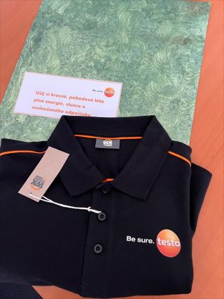 ☀️👕 Nejlepší pracovní oblečení na léto? Jednoznačně pohodlné polokošile! Pro společnost Testo – specialistu na měřicí...
